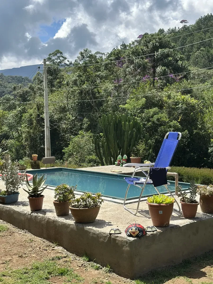 Piscina da área comum dos Ibiti Jhovas Chalés